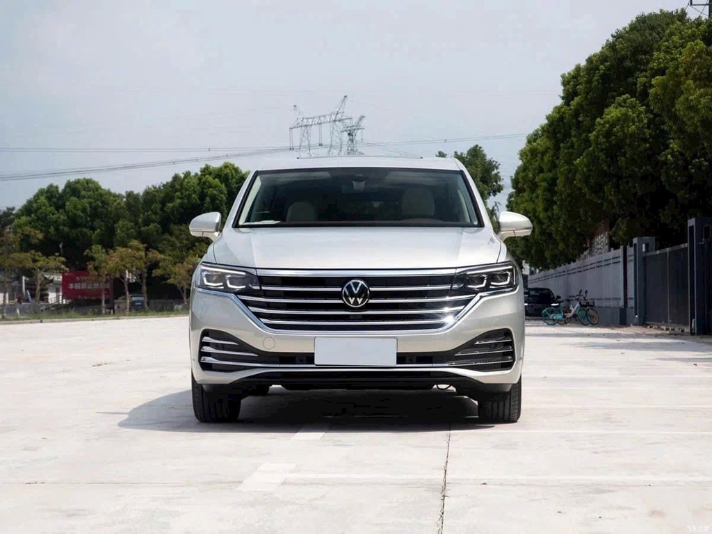 VOLKSWAGEN VILORAN LUXURY